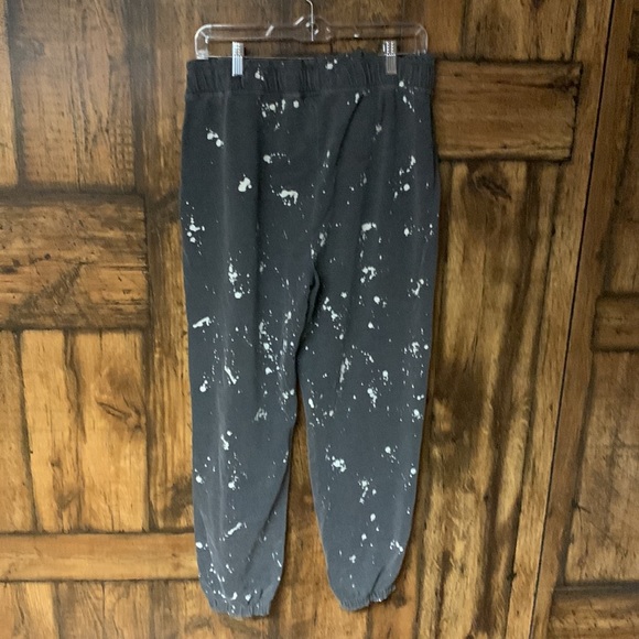Thread & Supply woman’s joggers - Picture 2 of 3